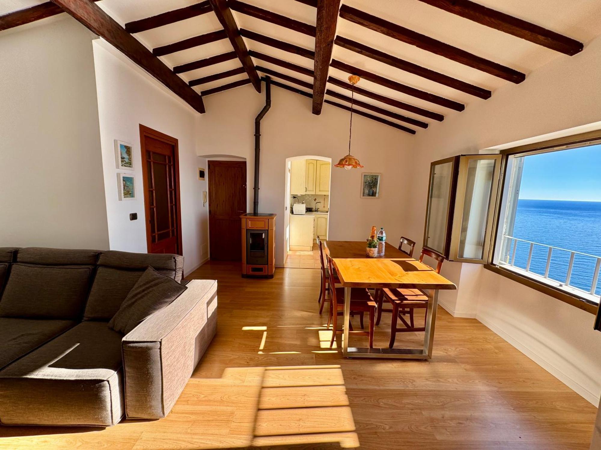 Kiss Of Sea - Balzi Rossi & Baia Beniamin Apartment Ventimiglia Exterior photo