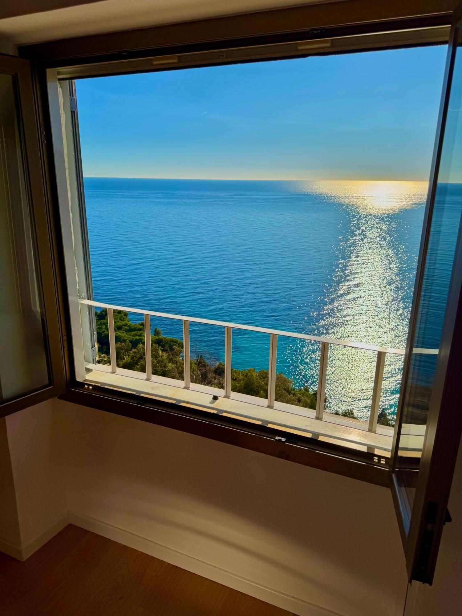 Kiss Of Sea - Balzi Rossi & Baia Beniamin Apartment Ventimiglia Exterior photo