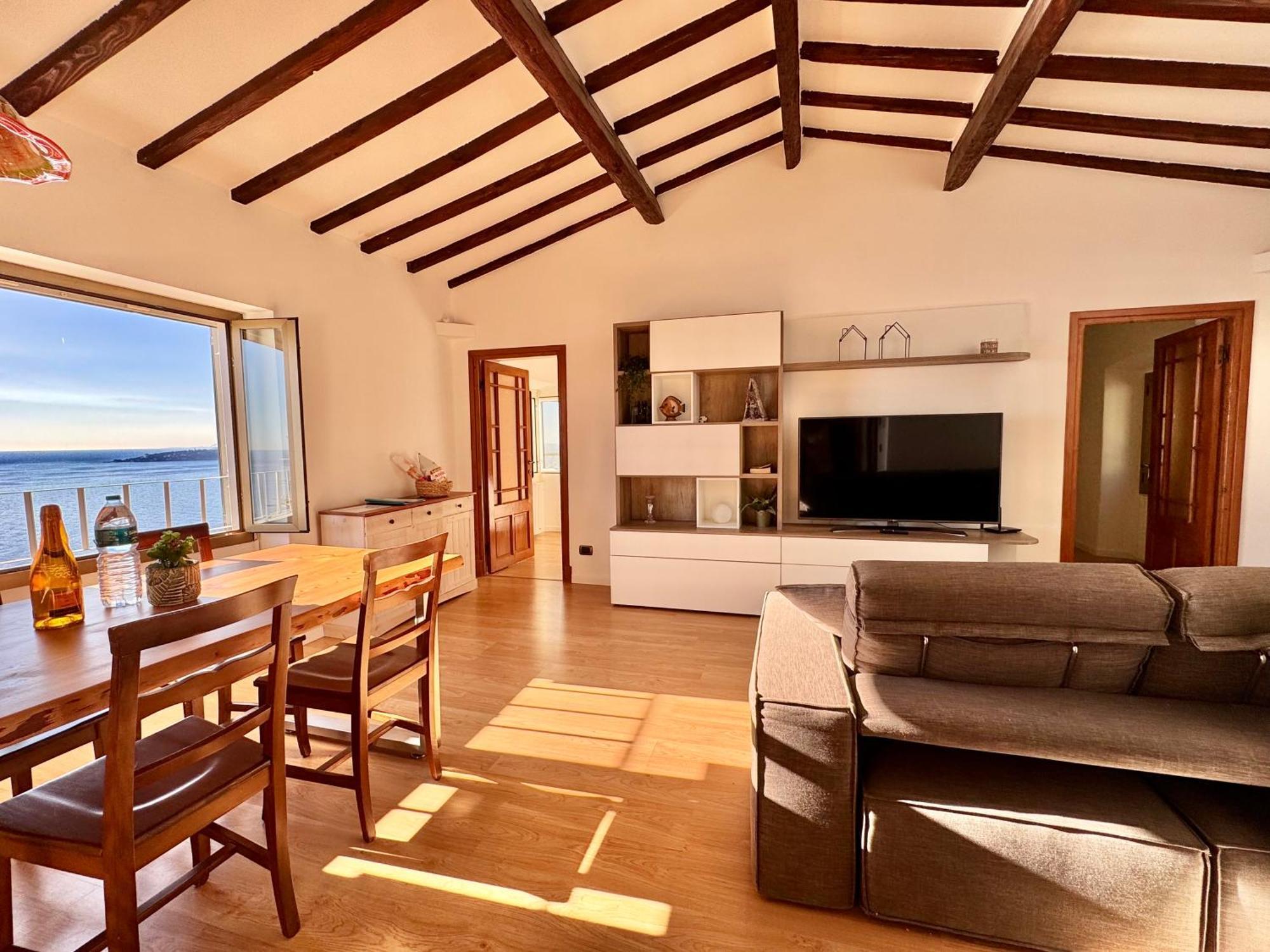 Kiss Of Sea - Balzi Rossi & Baia Beniamin Apartment Ventimiglia Exterior photo
